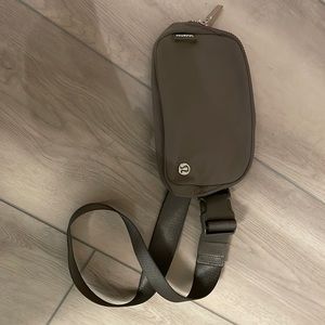 Lululemon belt bag brand new